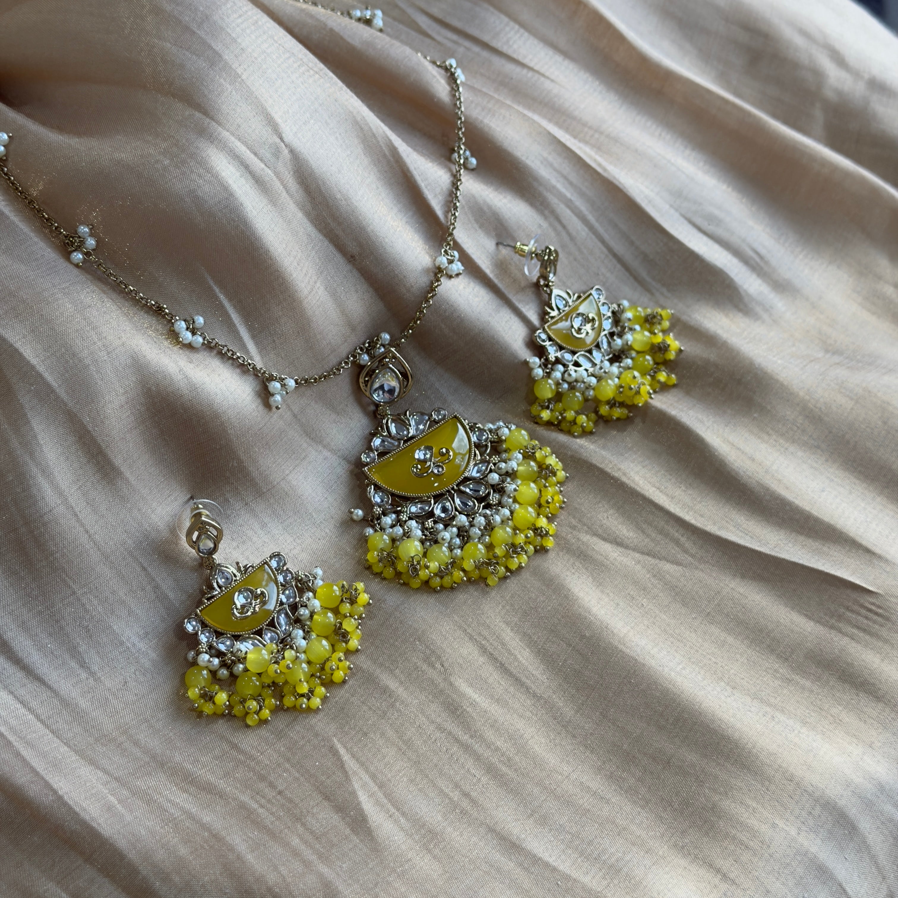 Aarushi Necklace Set